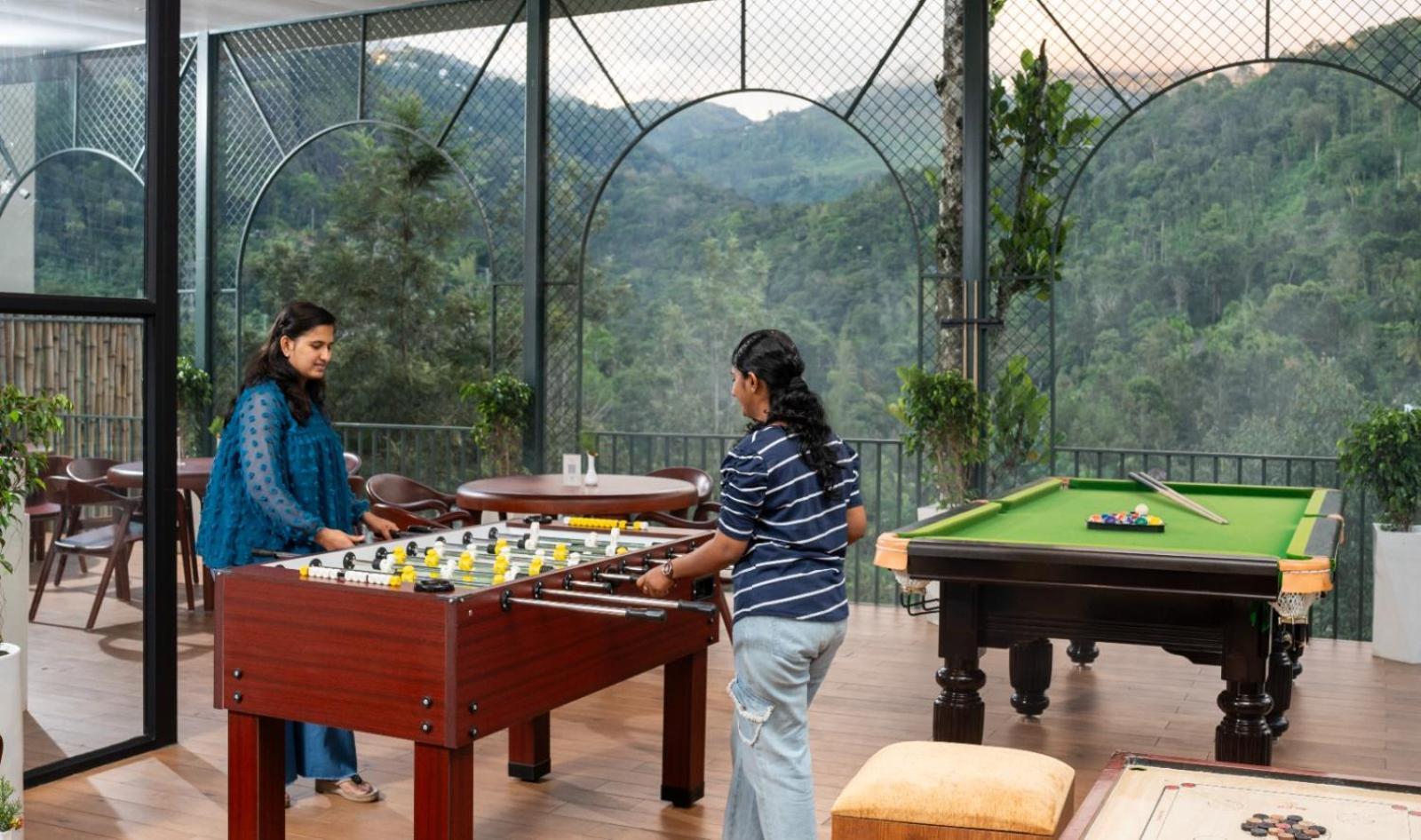 Eden Woods Resorts And Spa ムンナル エクステリア 写真